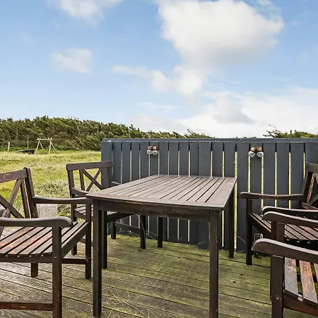I Vrist Tæt På Vesterhavet Sj452